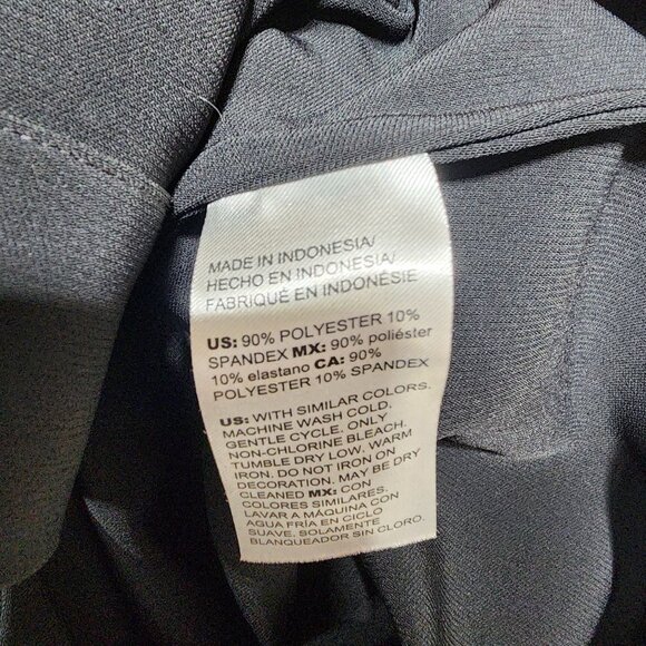 Chicos Womens Black Tunic Blouse With Gold Wrist Detail‎ Size 2 US 12/14 - Picture 5 of 9